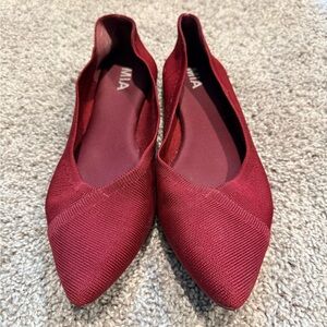 MIA Women's Burgundy Flats 8.5